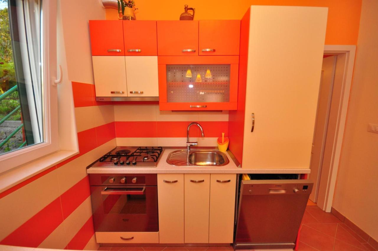 Ferienwohnung Tri Palme Prvic Sepurine Exterior foto