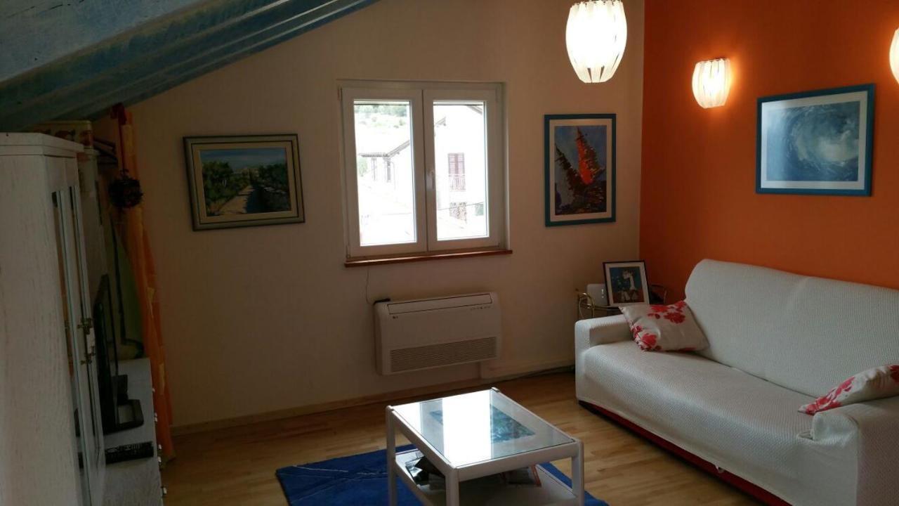 Ferienwohnung Tri Palme Prvic Sepurine Exterior foto