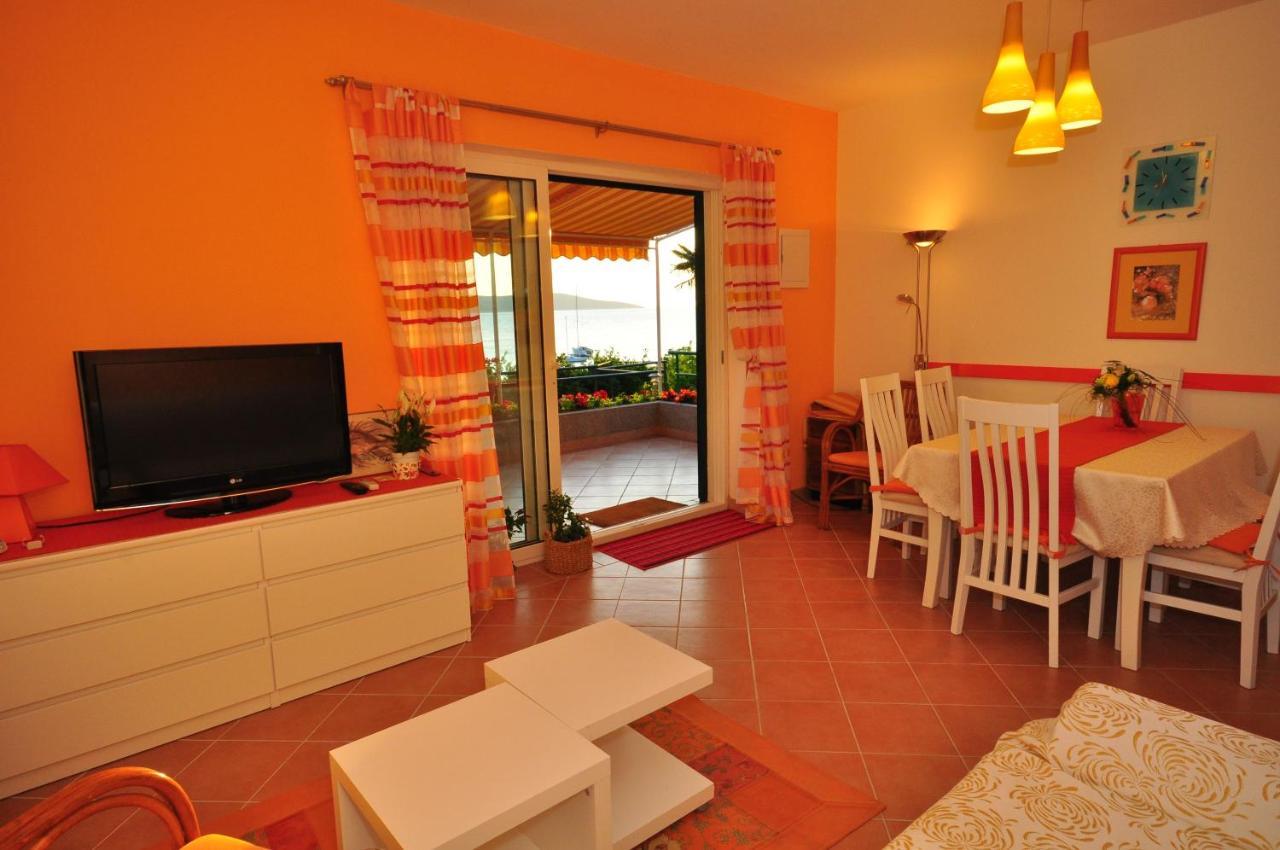 Ferienwohnung Tri Palme Prvic Sepurine Exterior foto