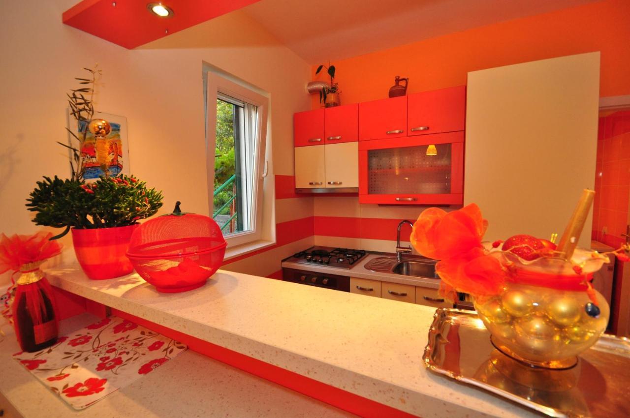 Ferienwohnung Tri Palme Prvic Sepurine Exterior foto